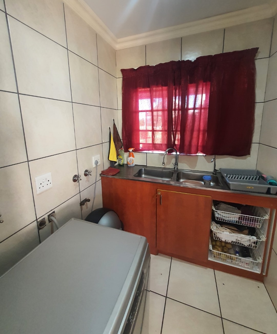 5 Bedroom Property for Sale in Rietfontein A H North West